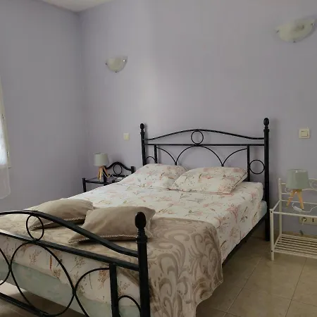 Apartment La Roseraie